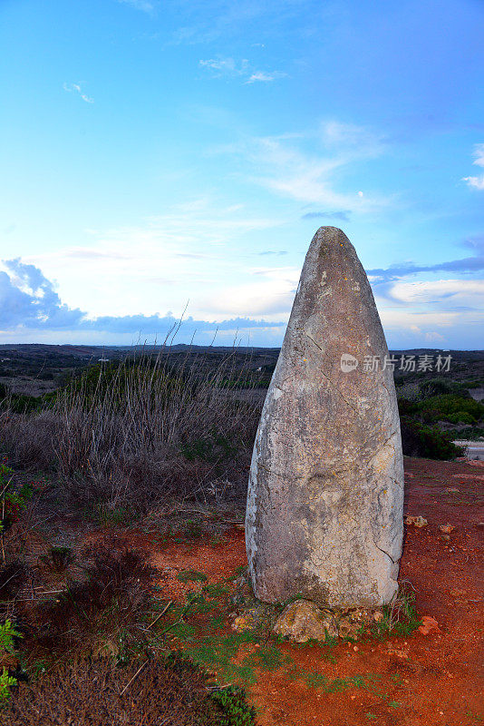Menhir, Hortas do Tabual, villa do Bispo, Algarve，葡萄牙